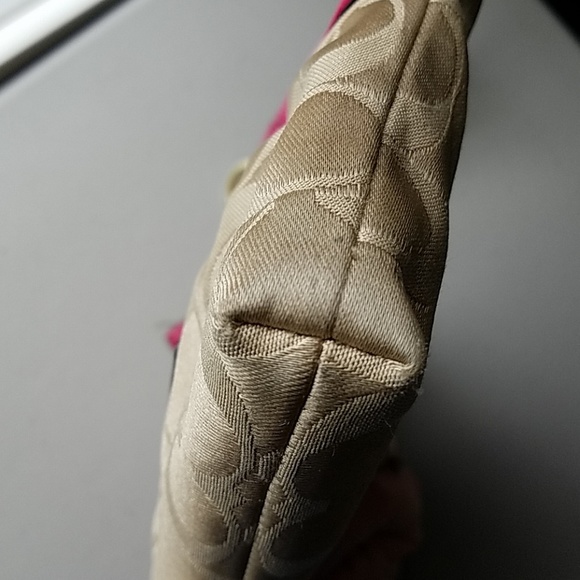 Coach wristlet - Picture 7 of 7